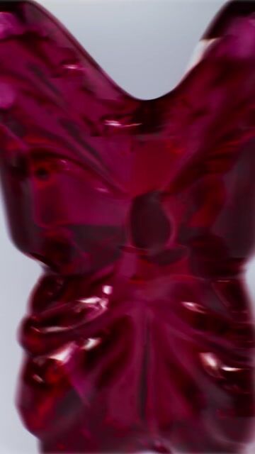 Carolina Herrera | Fashion, Perfumes, Makeup | Official