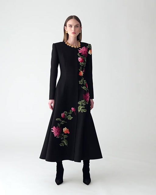 Chrysanthemum-Embroidered A-Line Coat | Carolina Herrera WW EN
